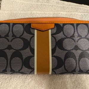 Coach zip wallet